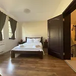 Geshahillpark 32 *