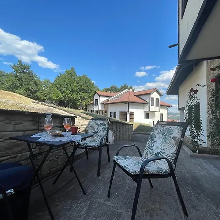 Villa Geshahillpark 32 *
