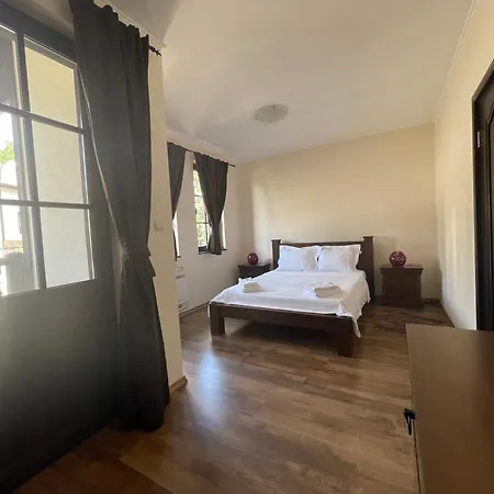 Villa Geshahillpark 32
