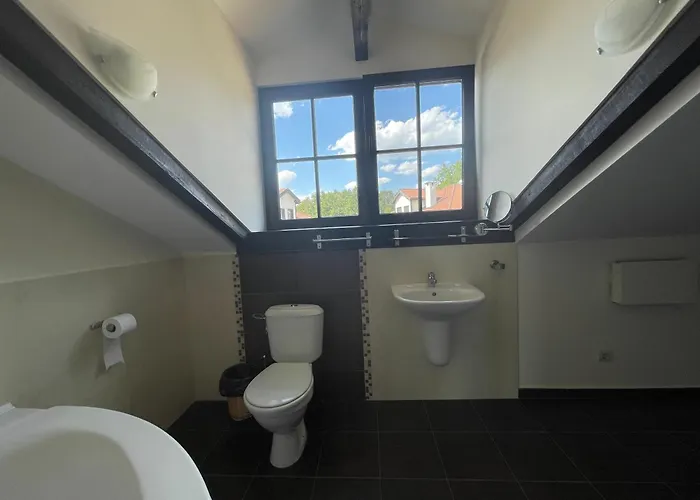 Villa Geshahillpark 32 *